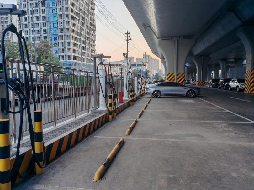 “满电出发”！肥西公共停车场实现“充电自由”